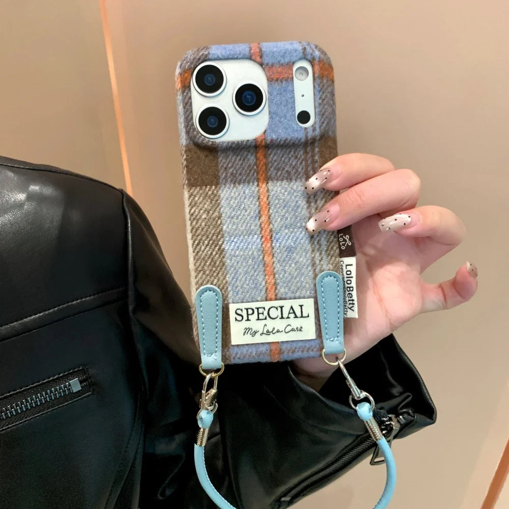 Plüschhülle Retro Stil für iPhone 17 Stoßfest