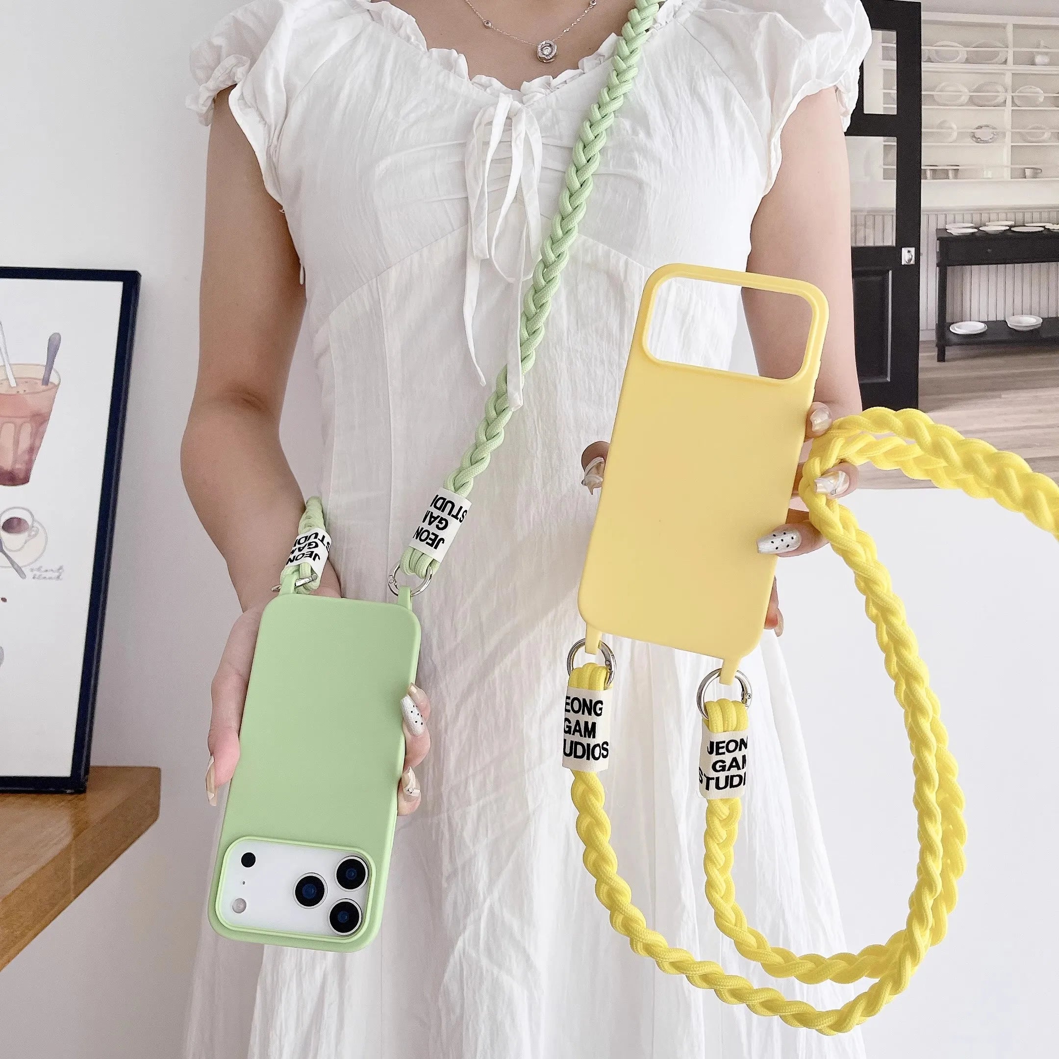 Silikon Lanyard-Hülle mit Band für iPhone 16–17