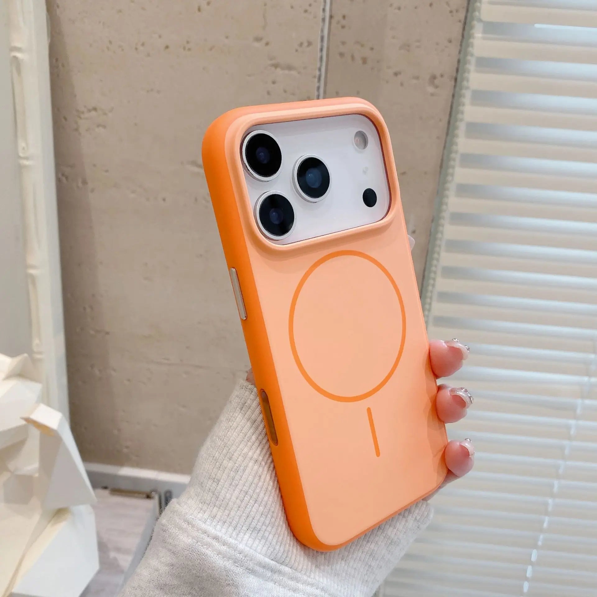 Transparent magnetic case for iPhone 17 with MagSafe