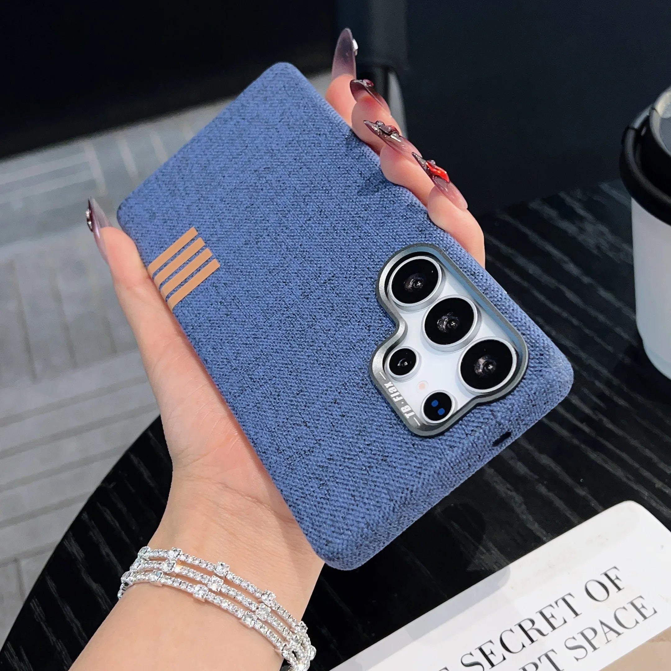 Luxus Leinen Magnet Hülle für Samsung S25