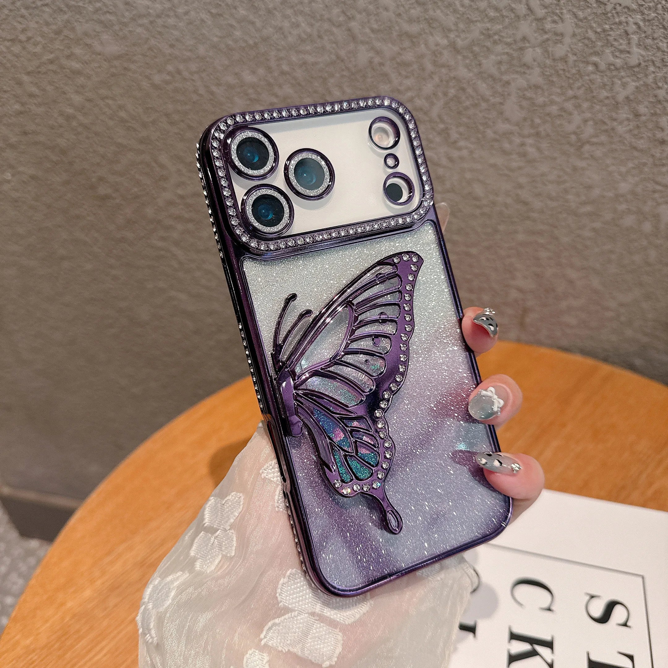 Glitzernde Schmetterling-Hülle für iPhone 17
