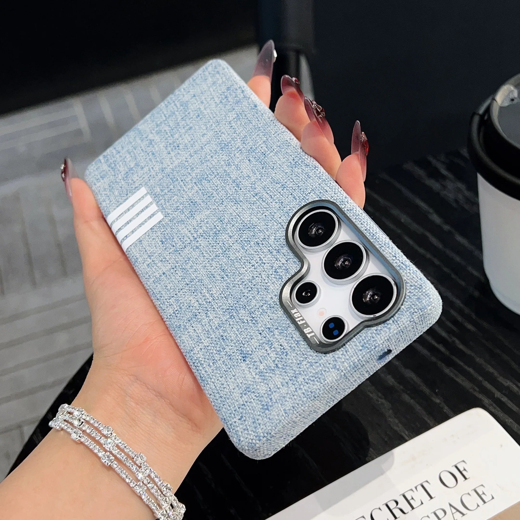 Luxus Leinen Magnet Hülle für Samsung S25