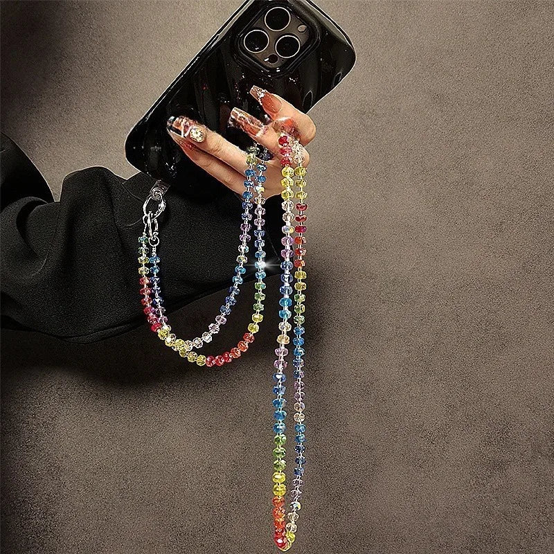 Bunter Perlen Handy-Anhänger als Sommer-Accessoire